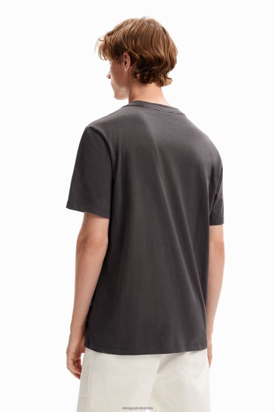 ropa 4802L1664 hombres Desigual camiseta con parche de periódico - Desigual shop