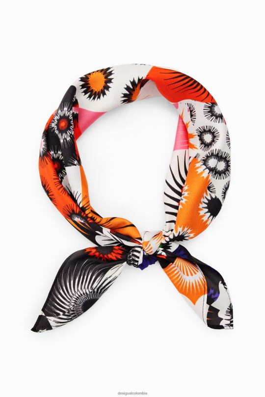 accesorio 4802L1441 mujer Desigual bufanda cuadrada con patchwork - Desigual shop