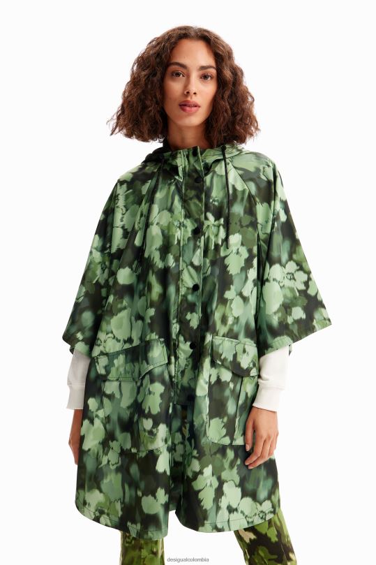 accesorio 4802L1424 mujer Desigual impermeable de camuflaje con capucha - Desigual shop