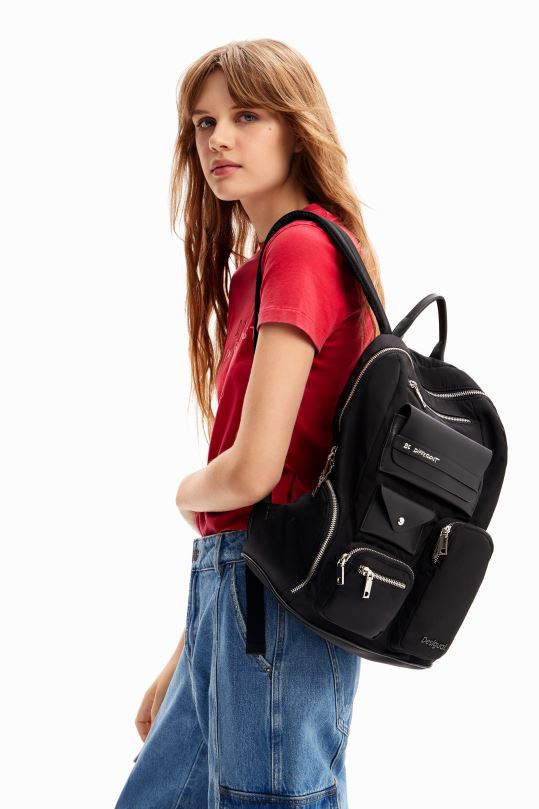 accesorio 4802L1228 mujer Desigual mochila grande con bolsillos de nailon - Desigual shop
