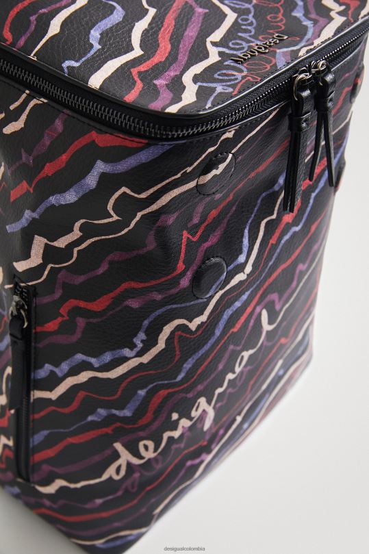 accesorio 4802L1374 mujer Desigual mochila pintada con efecto de cuero - Desigual shop