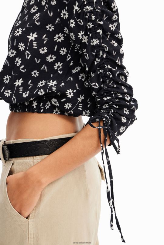 Desigual zapatos Colombia - ropa 4802L675 mujer Desigual blusa corta fruncida con flores