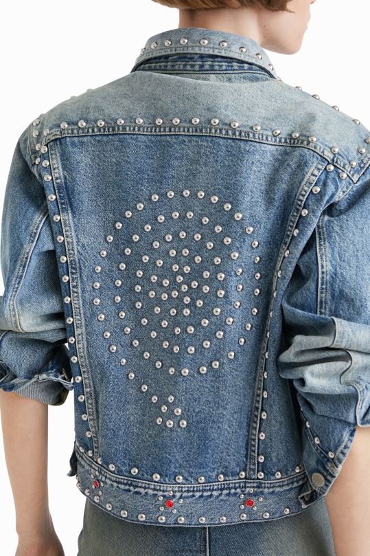 ropa 4802L1065 mujer Desigual chaqueta vaquera con tachuelas de johnson hartig - Desigual shop