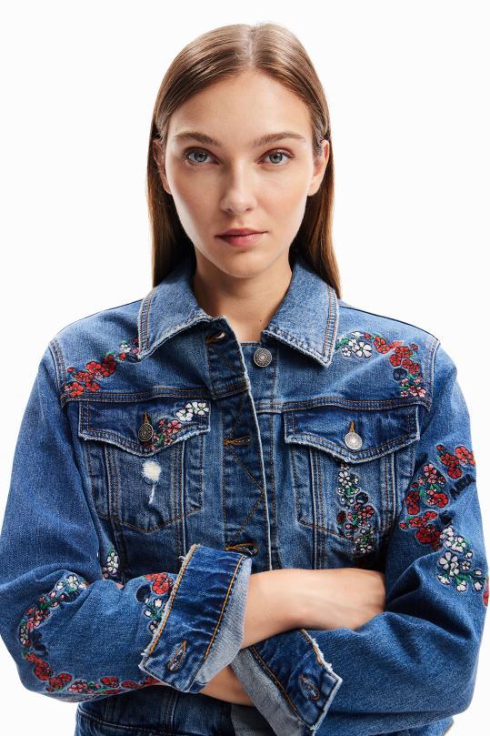 ropa 4802L211 mujer Desigual chaqueta estilo camionero de mezclilla bordada - Desigual shop