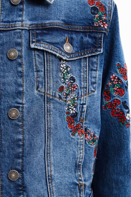ropa 4802L211 mujer Desigual chaqueta estilo camionero de mezclilla bordada - Desigual shop