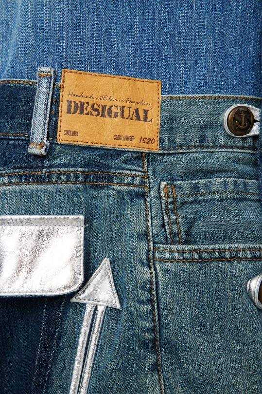 Desigual zapatos Colombia - ropa 4802L975 mujer Desigual Chaleco vaquero con icono de Mickey Mouse - Blanco