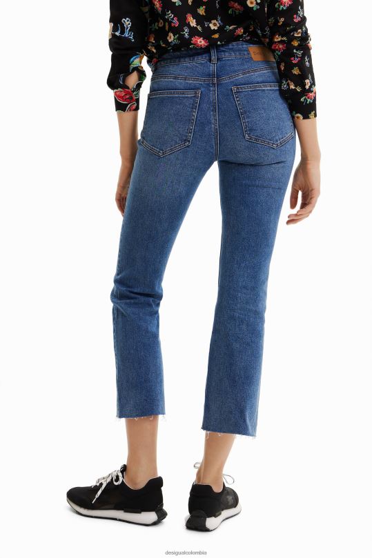 ropa 4802L1013 mujer Desigual jeans capri acampanados con bordado floral - Desigual shop