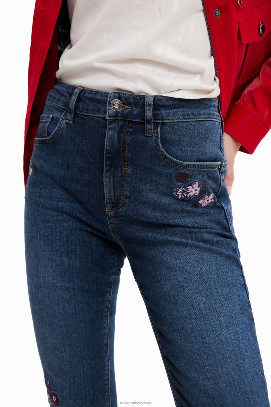 Desigual Colombia pagina oficial - ropa 4802L564 mujer Desigual vaqueros pitillo push-up con flores bordadas