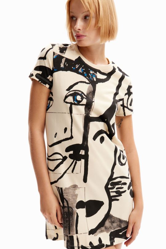 ropa 4802L1000 mujer Desigual vestido corto tipo camiseta con cara - Desigual Colombia rebajas