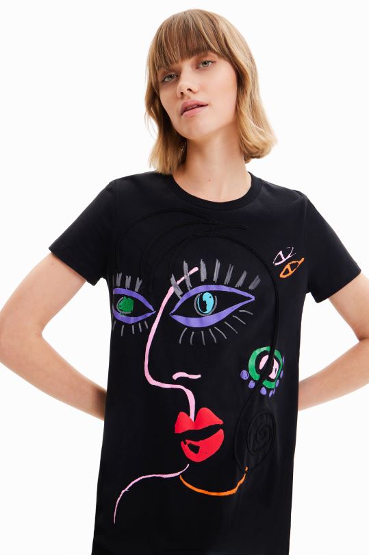 ropa 4802L330 mujer Desigual vestido estilo camiseta con cara artística - Desigual sale damen