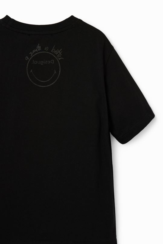 ropa 4802L1831 chico Desigual camiseta de manga corta con emoticón - Desigual shop